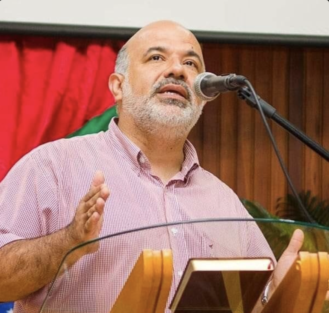 Pr. Idauro Campos